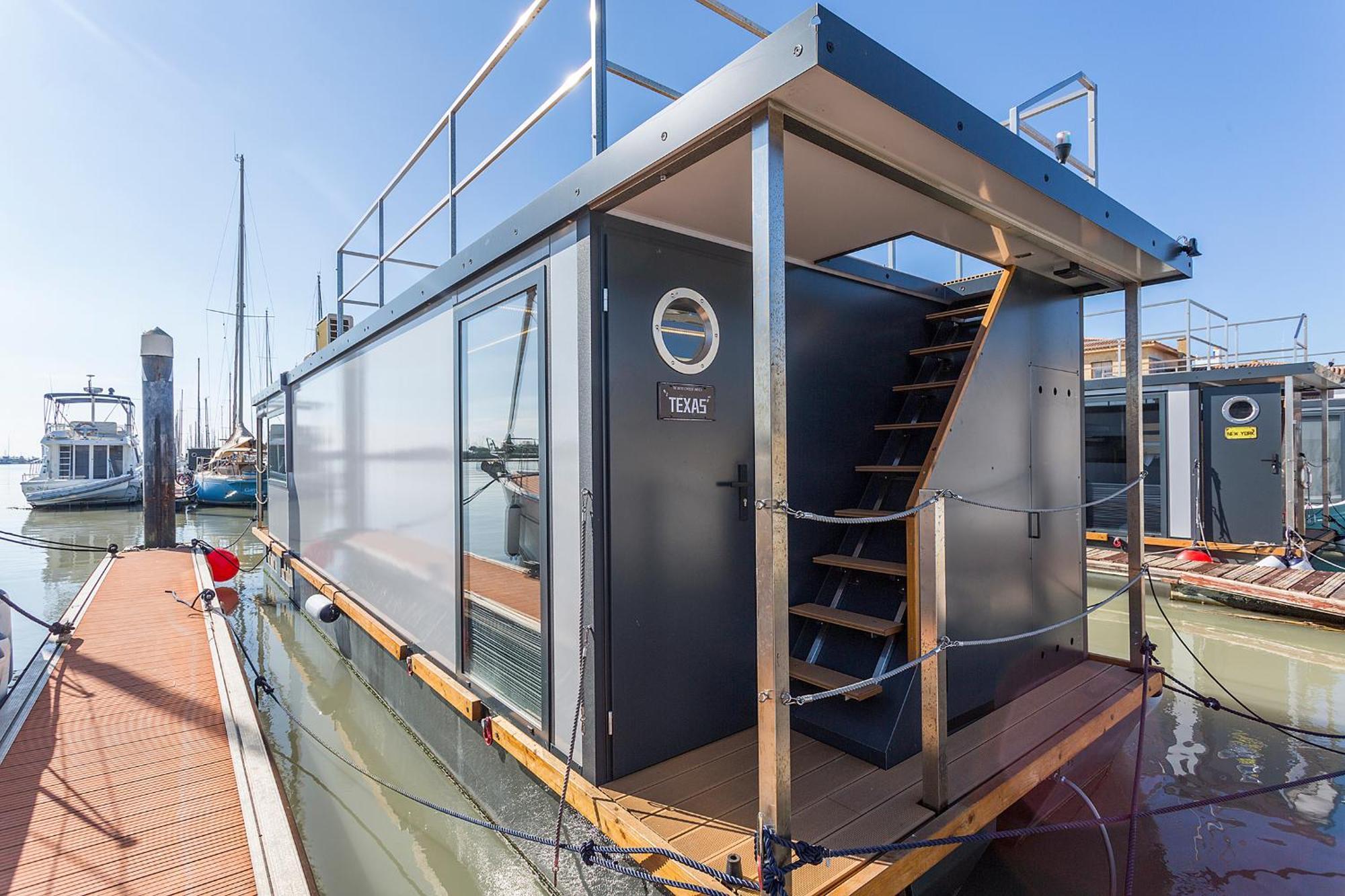 Azvalia Luxury Casa Barco New York And Texas-Unique Houseboat Experience Hotel El Puerto de Santa Maria Exterior photo