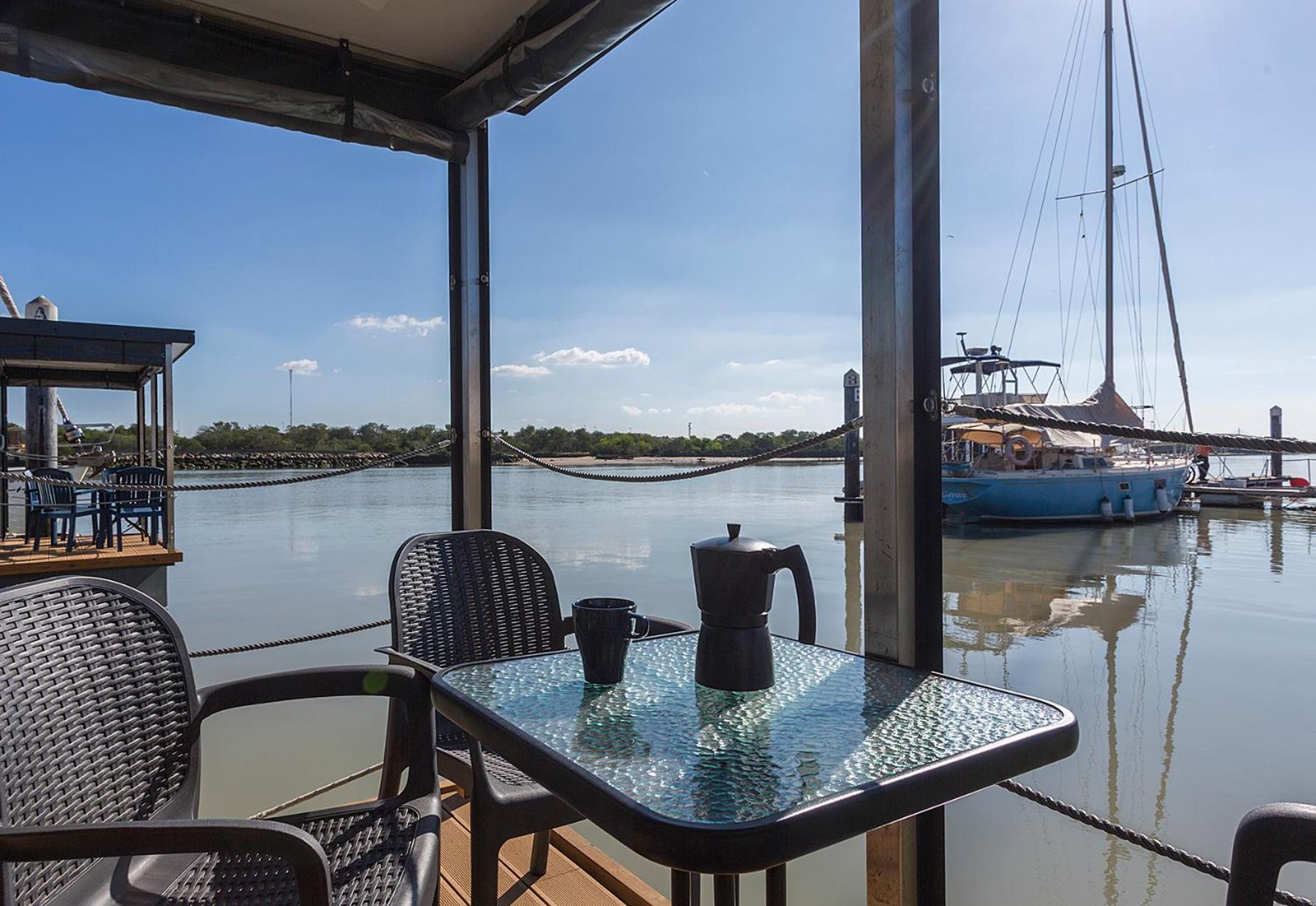 Azvalia Luxury Casa Barco New York And Texas-Unique Houseboat Experience Hotel El Puerto de Santa Maria Exterior photo
